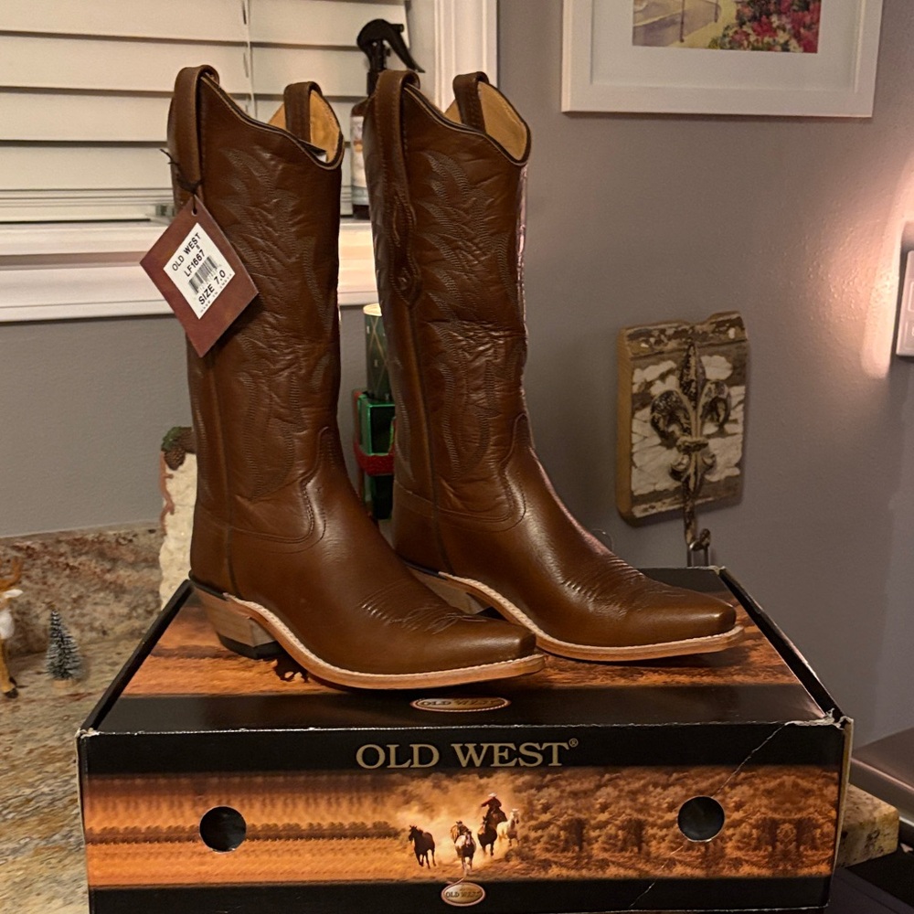 Old West Women’s Tan Leather Cowboy Boots
